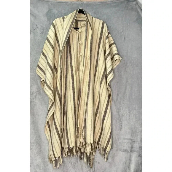 Wool Sherpa 1970's Poncho with Scarf Unisex OS Ivory Gray Stripes and Fringe - Picture 2 of 15